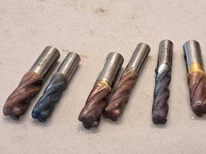 lot 262 image: Lot of (6) Roughing End Mill Bits  Assorted