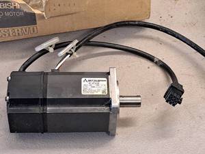 lot 338 image: Mitsubishi 400W AC Servo Motor HC-KFS43K