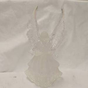 lot 40 image: Vintage Acrylic Praying Angel 11 Tall