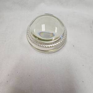 lot 41 image: Original Rare jeannette Glass Co. 3 Domed Magnifying Glass, no chips, perfect