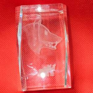 lot 63 image: Crystal Wolf Vertical Paper Weight