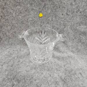 lot 83 image: Mid 20th Century Irish Cut Crystal Ice BucketCampagne Bucket