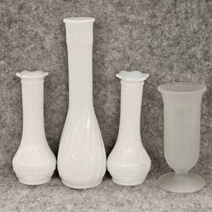 lot 96 image: Hoosier Milk Glass Vase, 2 Randall Milk Glass Bud Vases, Vintage Carlton Frosted Dundae Glass 1950s