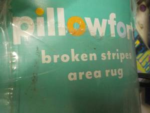 lot 3 image: Pillowfort 4 ft x 5 ft 6 Oeko-Tex ...