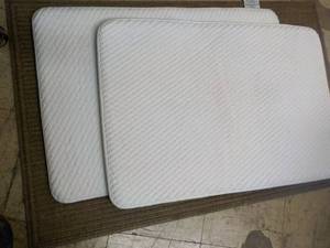 lot 32 image: 2 ct 24 x 34 Memory Foam Bath Mat...