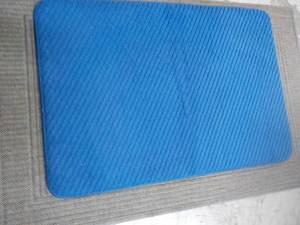 lot 42 image: Cotton Memory Foam Bath Mat 24 x 36...