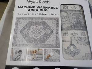 lot 46 image: Wyatt and Ash Machine Washable 5 ft...