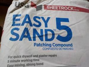 lot 134 image: 4 ct Easy Sand Patching Compound 18...