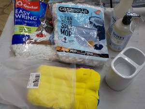 lot 173 image: Cleaning Supplies...