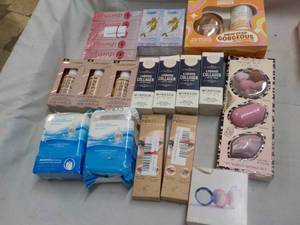 lot 179 image: Beauty Products...