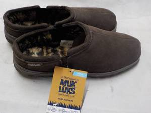 lot 208 image: MukLuks size 12 Slippers...