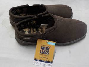lot 209 image: MukLuks size 12 Slippers...