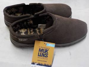 lot 210 image: MukLuks size 12 Slippers...