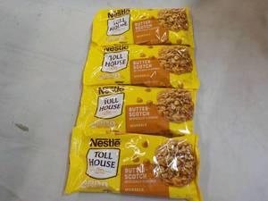 lot 251 image: 4 ct Nestles 11 oz bags Toll House...