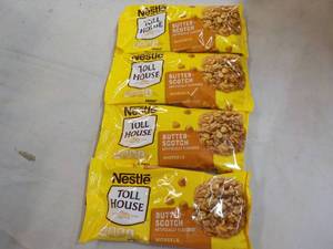 lot 254 image: 4 ct Nestles 11 oz bags Toll House...