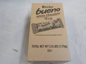 lot 261 image: Kinder box of 30 Bueno White Chocol...