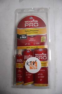 lot 40 image: Wooster Pro NylonPolyester Paint Brush Set - Variety 3-Pack