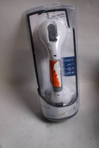 lot 65 image: Glacier Bay 12-inch Suction Grab Bar