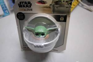 lot 112 image: Star Wars Mandalorian Grogu Night Light Soft White
