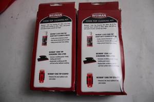 lot 128 image: Weiman Cook Top Cleaning Kit with Tools and Polish - Set of 2