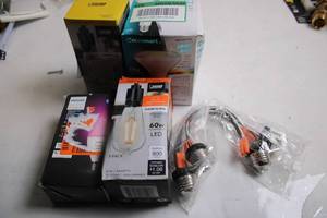 lot 200 image: Assorted LED Smart Bulbs and Adapters Set