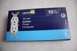 lot 328 image: Pack of 10 Leviton 15A-125V Electrical Outlets in White
