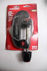 lot 354 image: Husky 2-18 in Quick Release Tube Cutter