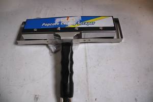 lot 436 image: Popcorn Ceiling Scraper with Adjustable Handle