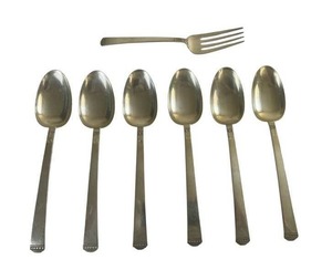 lot 2 image: 7-Piece Regency by Lunt Sterling Silver (420 grams) Flatware