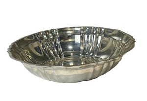 lot 12 image: Gorham 9.5 Sterling Silver Chippendale Bowl (446 grams)