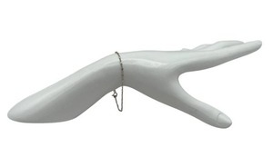 lot 21 image: 7 Sterling Silver Bracelet (1 gram)