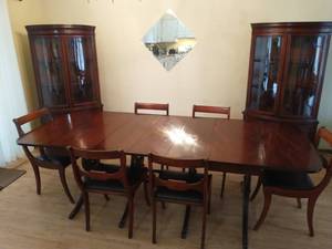 LOW RESERVE! 1950's Drexel New Hampton Court Collection Mahogany Dining Set