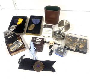 lot 36 image: Box of Misc Smalls