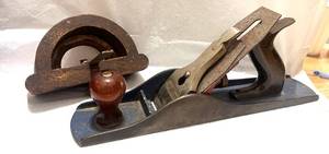 lot 94 image: Vintage Boxwood Router and Plane