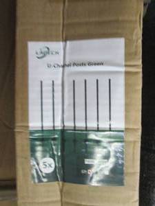 lot 41 image: 5- 6 foot u channel posts...
