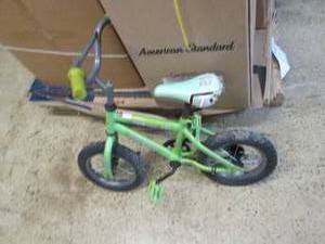 lot 128 image: 2 kids bikes...