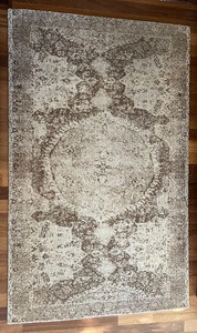 lot 21 image: Pottery Barn Barrett Wool Area Rug 5 x 8 Made in India