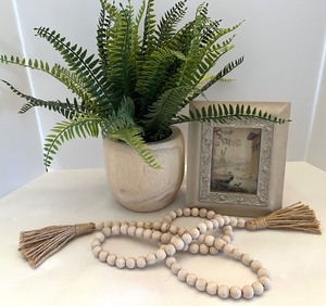 lot 27 image: Decorative Set with Artificial Fern, Wooden Beads, and Ornate Photo Frame