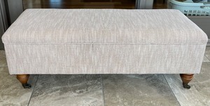 lot 34 image: Upholstered Storage Ottoman Bench with Wooden Legs and Casters