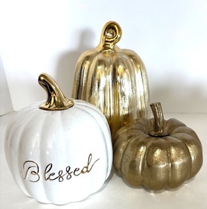 lot 224 image: Set of 3 Ceramic Pumpkin Figurines with Gold Accents