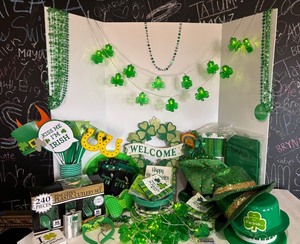 lot 229 image: St. Patricks Day Celebration Set with Decorations & Accessories