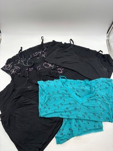 lot 359 image: Collection of 4 Stars Above Womens Pajama Sets in Various Styles
