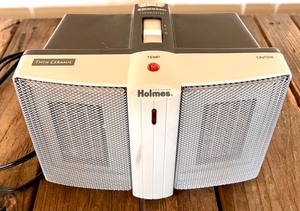 lot 160 image: Holmes Twin Ceramic Space Heater with Adjustable Thermostat