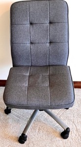 lot 303 image: Adjustable Gray Office Chair with Rolling Wheels