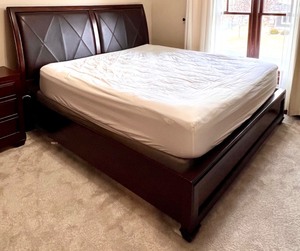 lot 313 image: King Size Wood and Leather Bed Frame