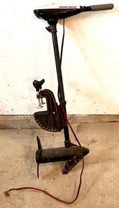 lot 409 image: Minn Kota Endura 30 Lb Thrust Trolling Motor