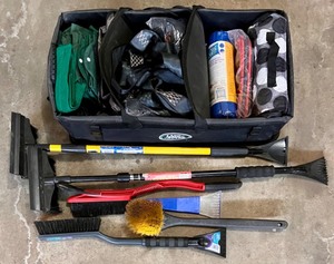 lot 441 image: Multi-Item Automotive Emergency Kit with Tools and Covers