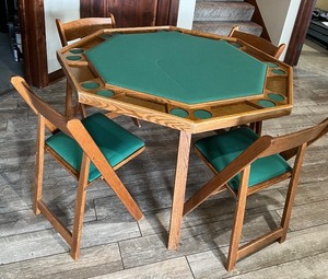 lot 452 image: Octagonal Wood Poker Table with 4 Green Cushioned Chairs