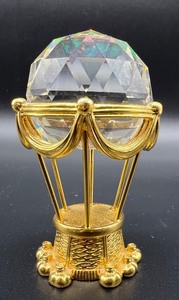 lot 455 image: Swarovski Crystal Hot Air Balloon Decorative Figurine