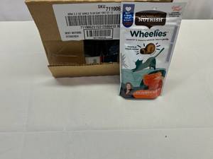 lot 399 image: 12x 2.2oz Nutrish Wheelies Salmon Cat Treats